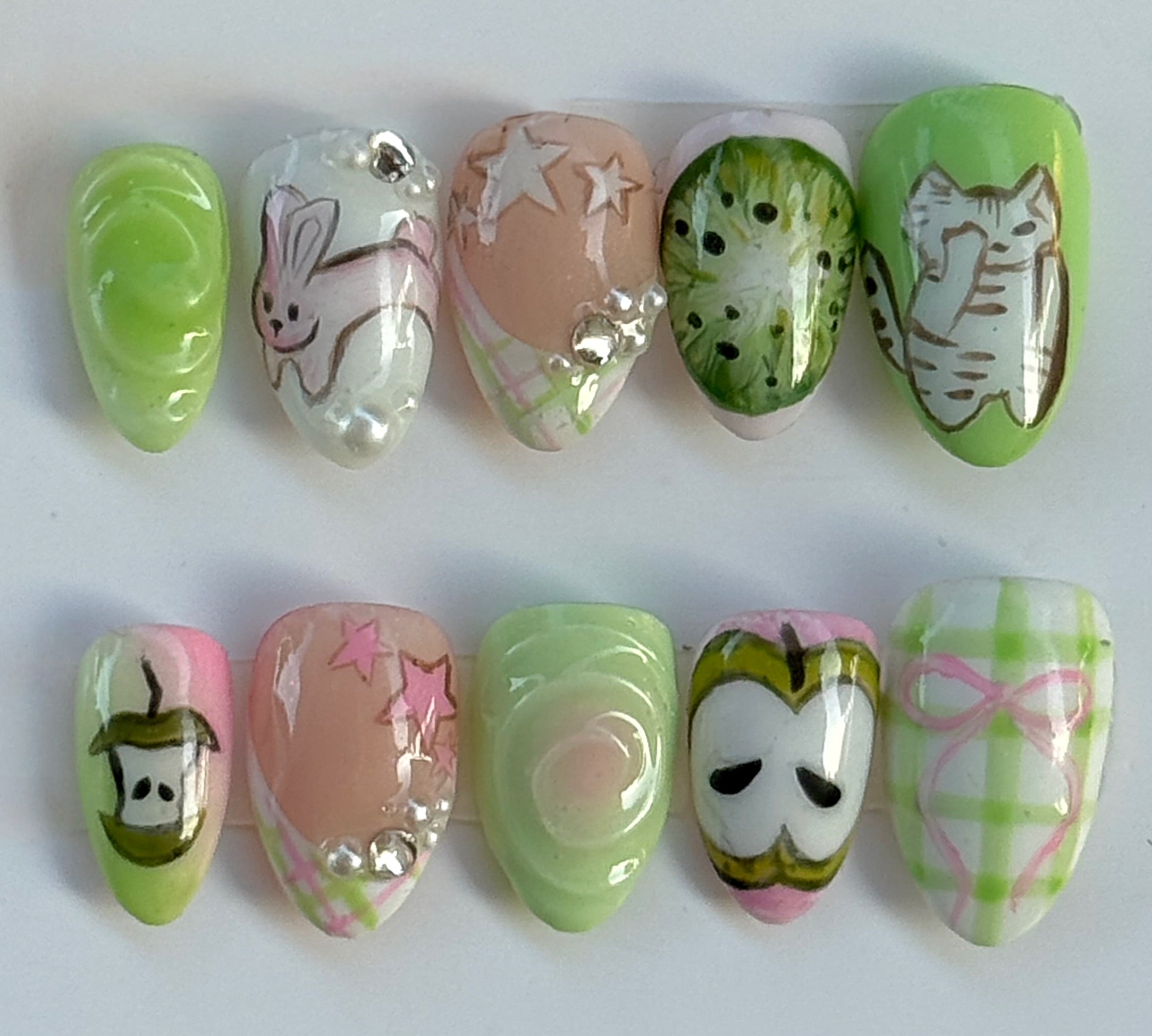 Kiwi kitties
